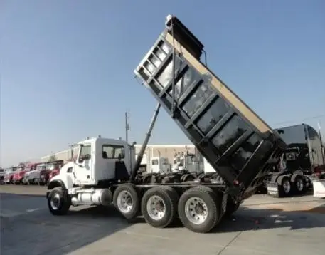 Tipper truck raising its bed